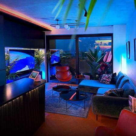 Skyline Elegance With Free Parking Apartment Братислава Екстериор снимка