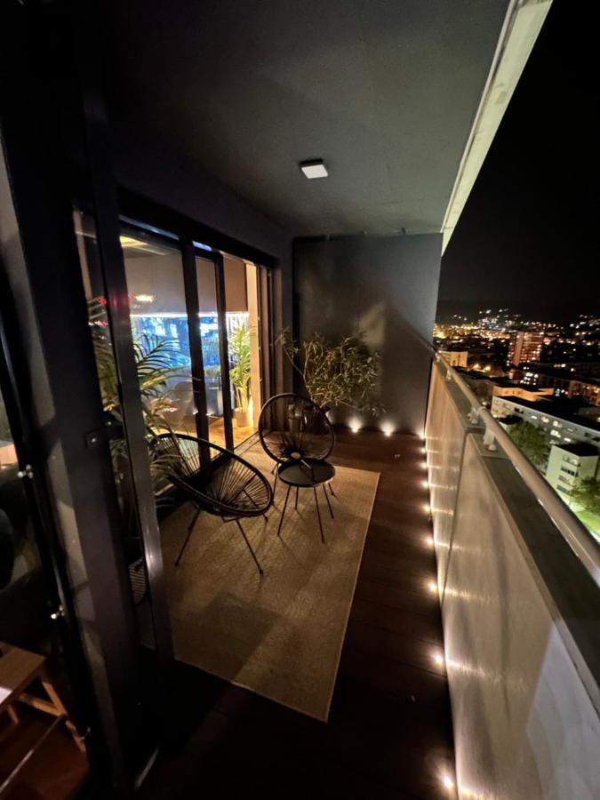 Skyline Elegance With Free Parking Apartment Братислава Екстериор снимка